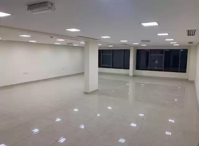 Reklam Hazır Mülk U/F Ofis  satılık içinde Al Sadd , Doha #7465 - 1  image 